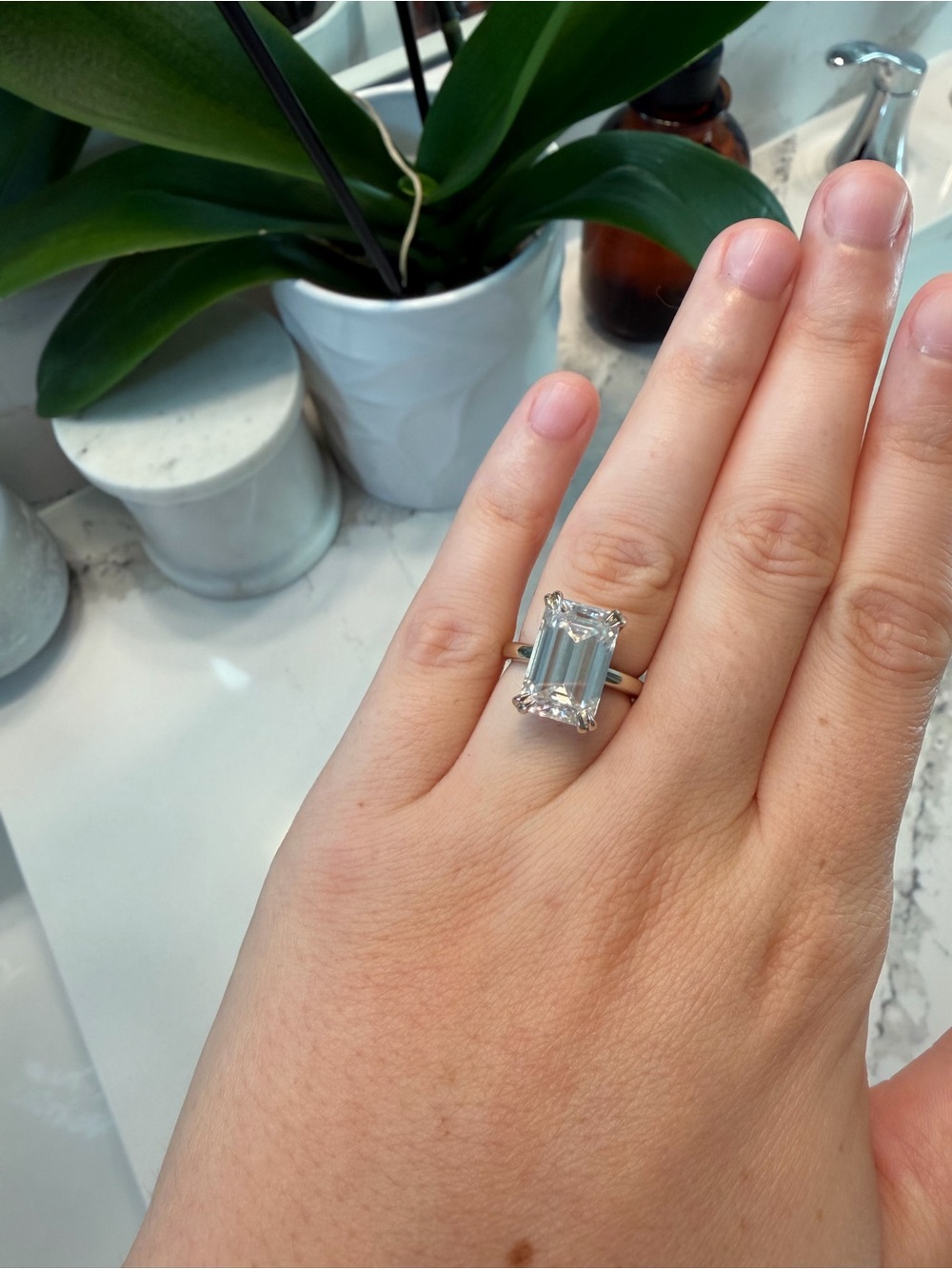 White gold Emerald-Cut Ring